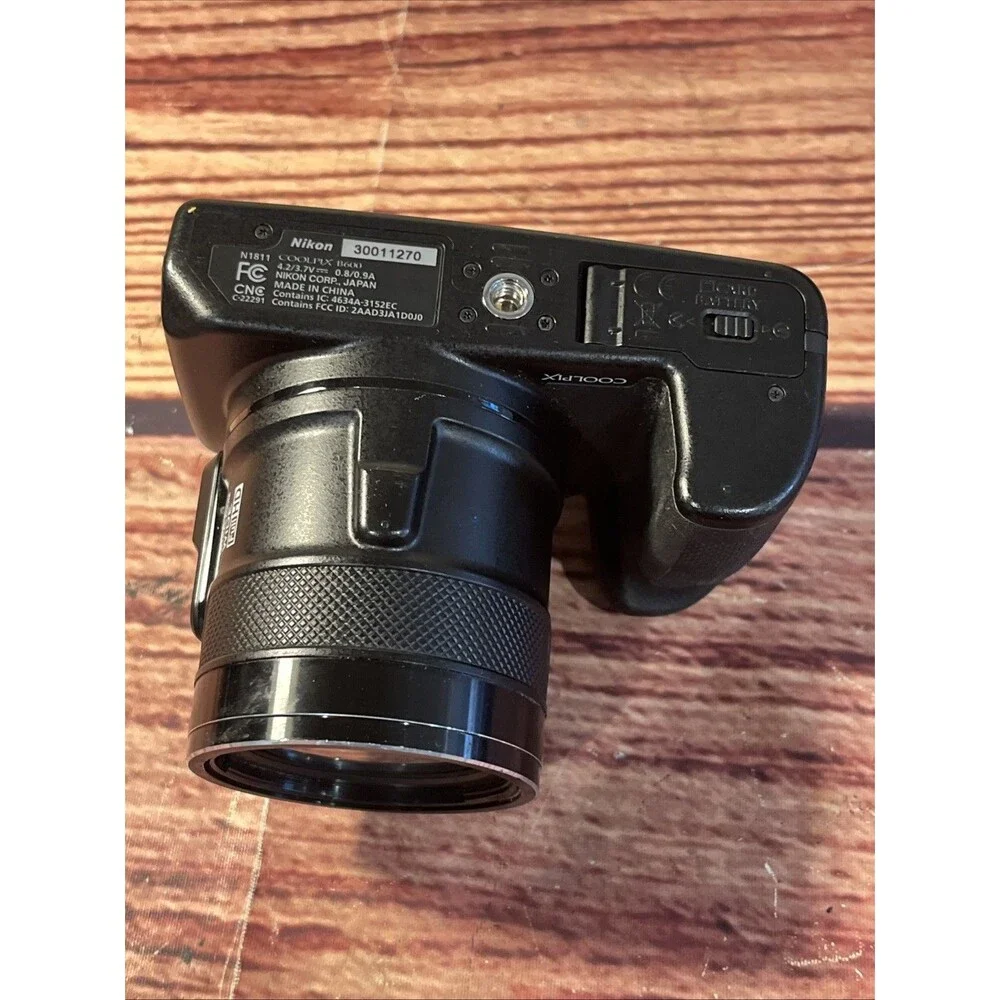 Nikon Coolpix B600 Point & Shoot Camera Black W/Nikkor 60x Lens - For Parts